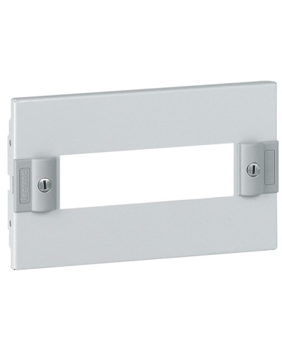 Панель лицевая Legrand 020304 в Энгельсе Аксессуары для стоек и шкафов Pintop.ru